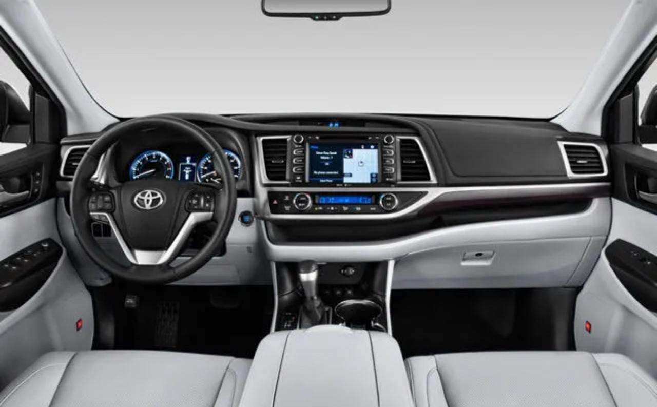 Toyota Highlander AWD 4dr V6 XLE (Natl) 2015