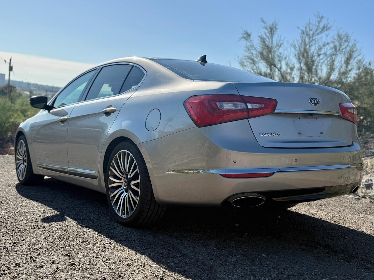 Kia Cadenza 4dr Sdn Premium 2014