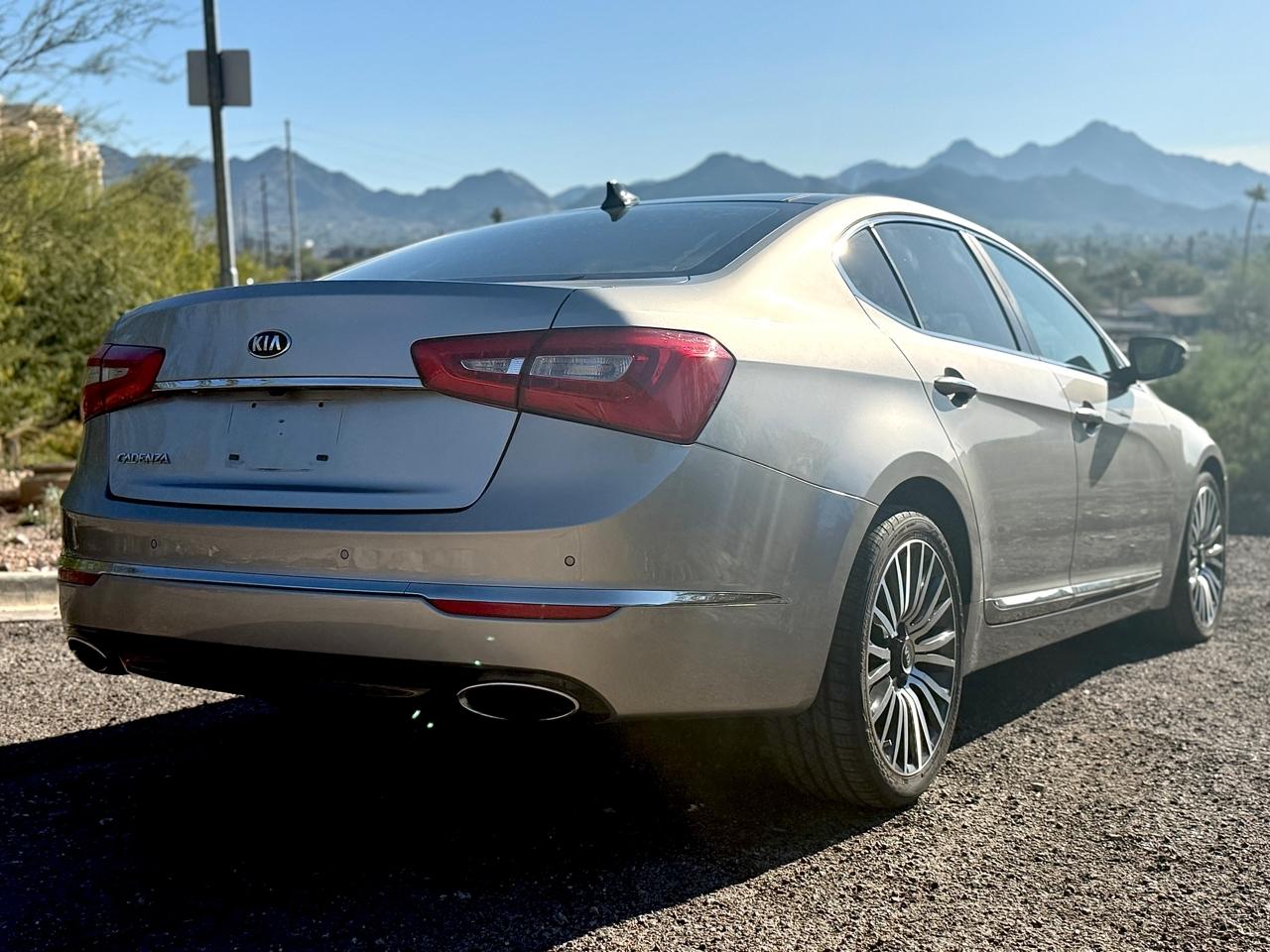 Kia Cadenza 4dr Sdn Premium 2014