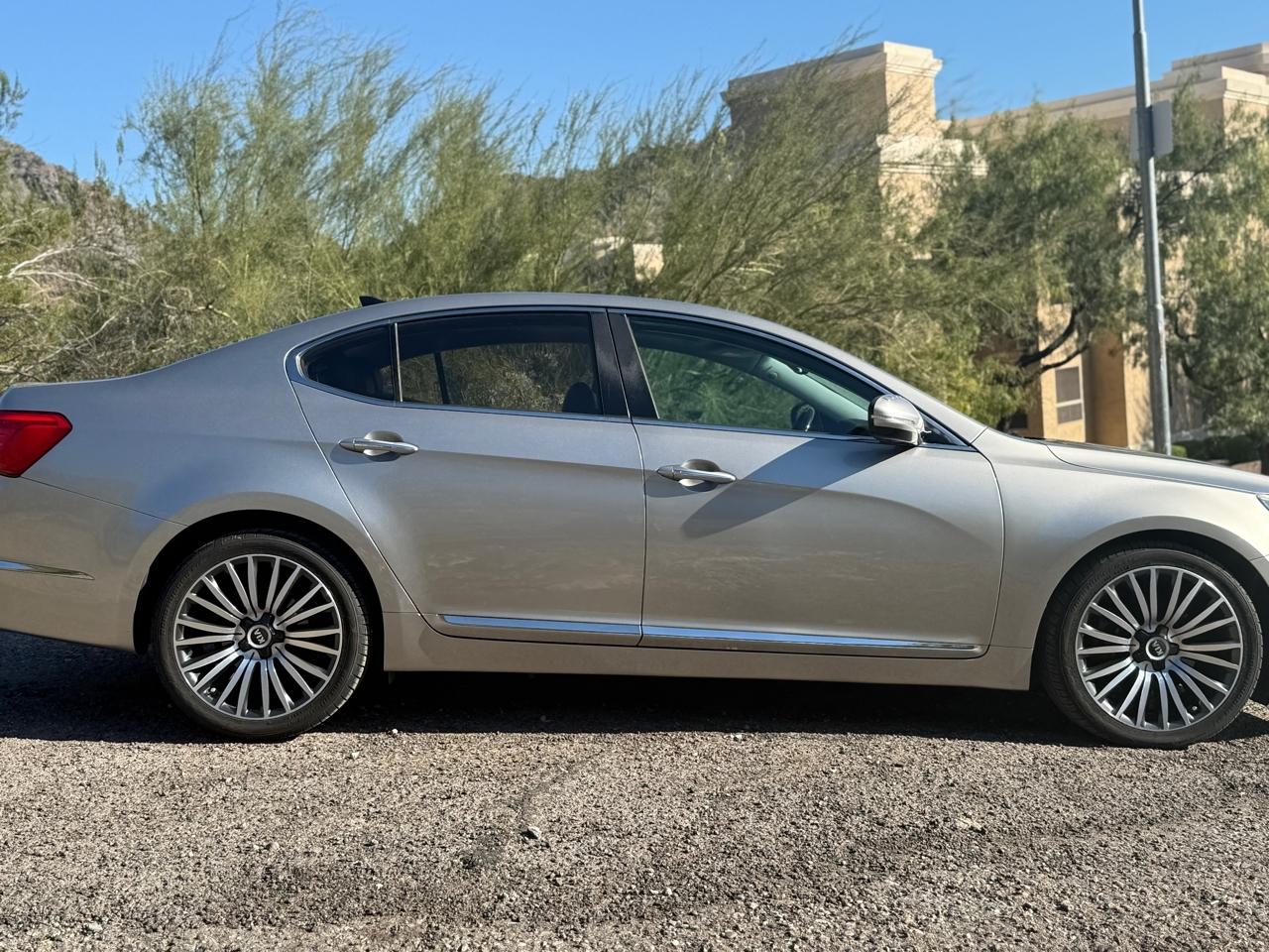 Kia Cadenza 4dr Sdn Premium 2014