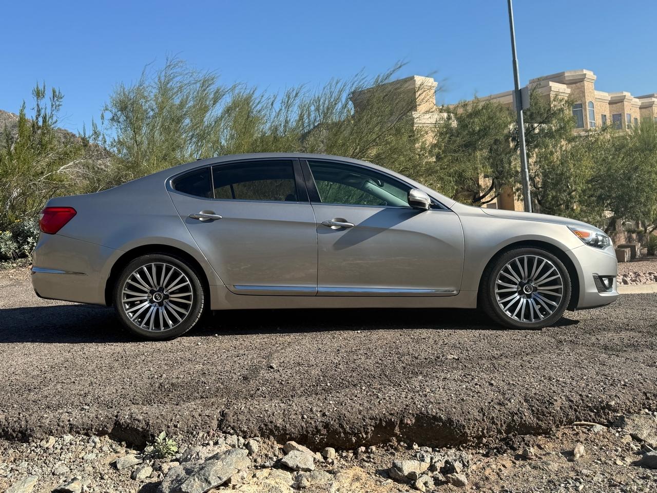 Kia Cadenza 4dr Sdn Premium 2014