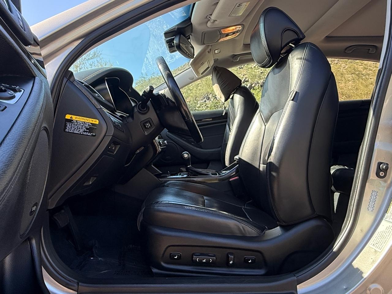 Kia Cadenza 4dr Sdn Premium 2014