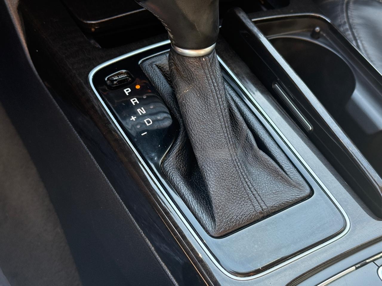 Kia Cadenza 4dr Sdn Premium 2014