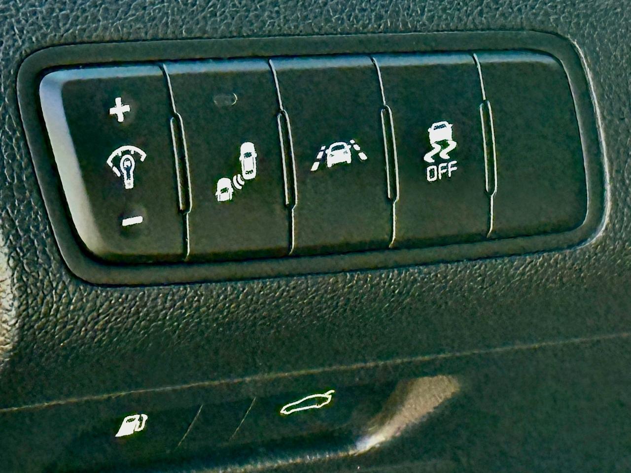 Kia Cadenza 4dr Sdn Premium 2014