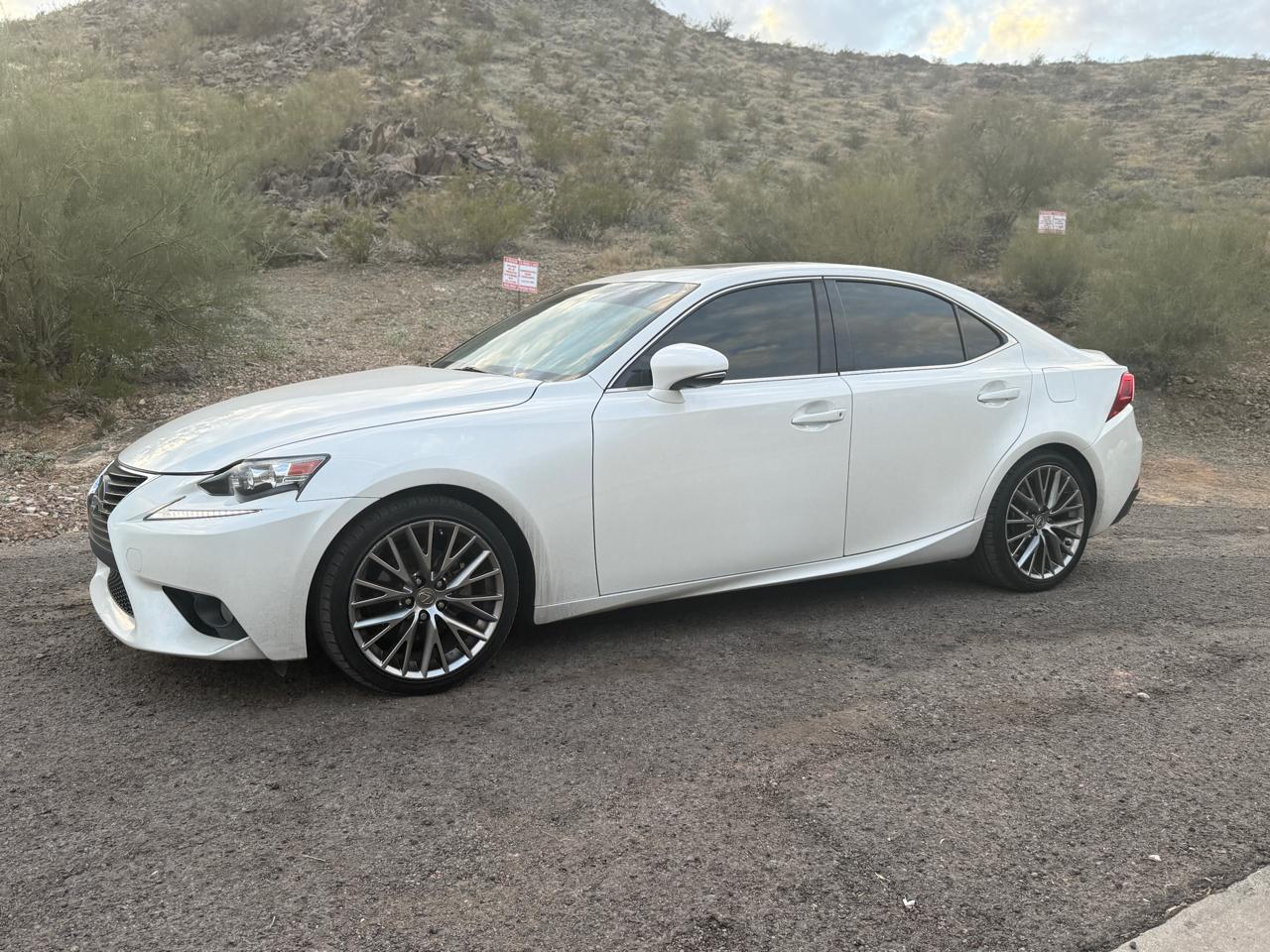 Lexus IS 250 4dr Sport Sdn Auto RWD 2014