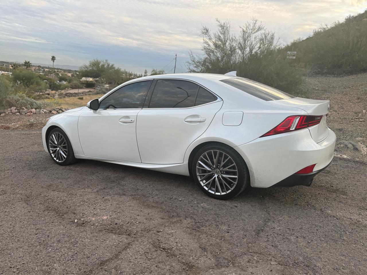 Lexus IS 250 4dr Sport Sdn Auto RWD 2014