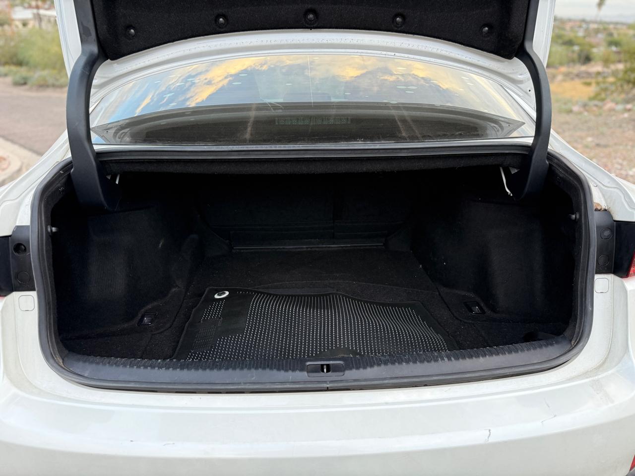 Lexus IS 250 4dr Sport Sdn Auto RWD 2014