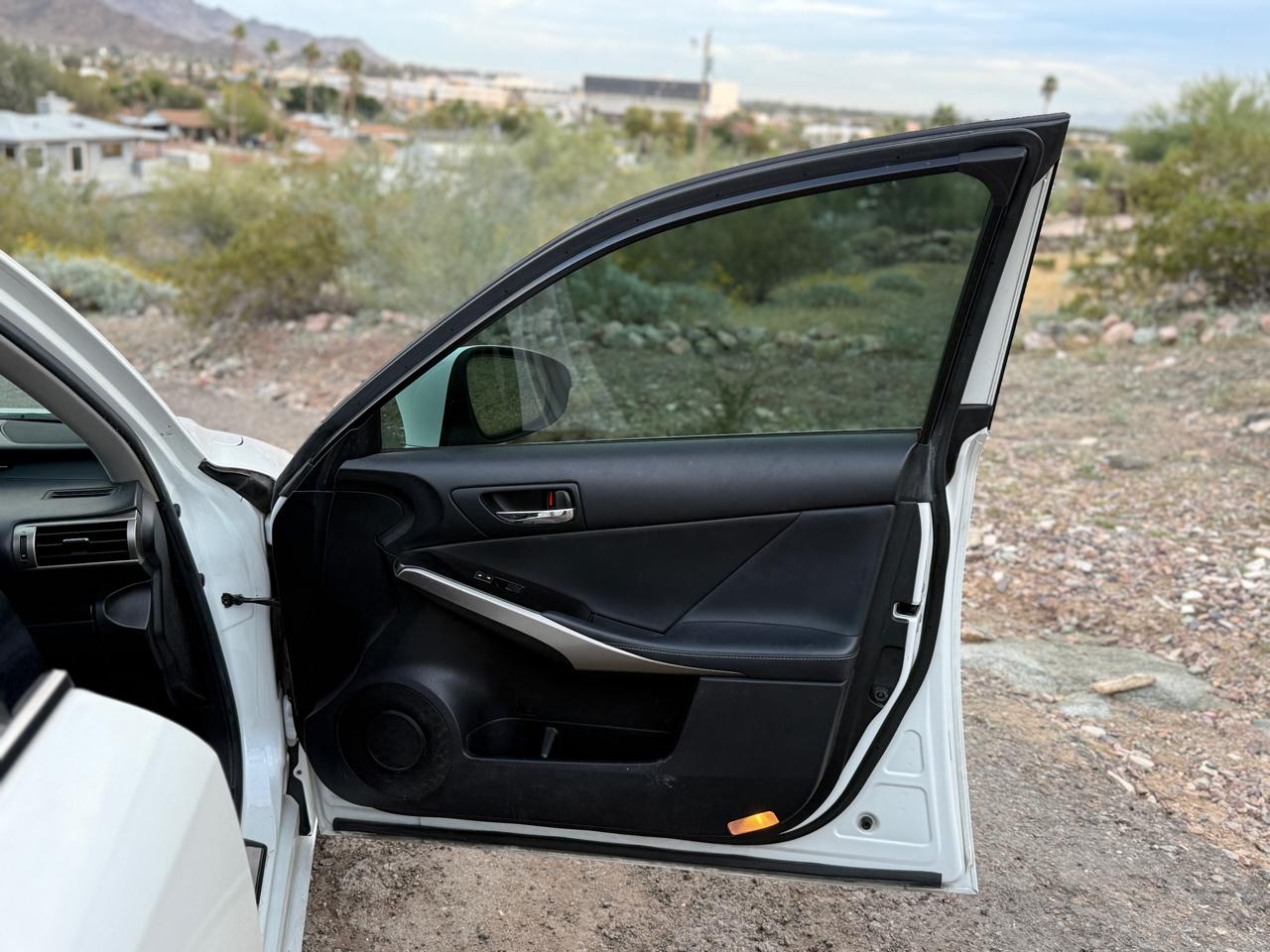 Lexus IS 250 4dr Sport Sdn Auto RWD 2014