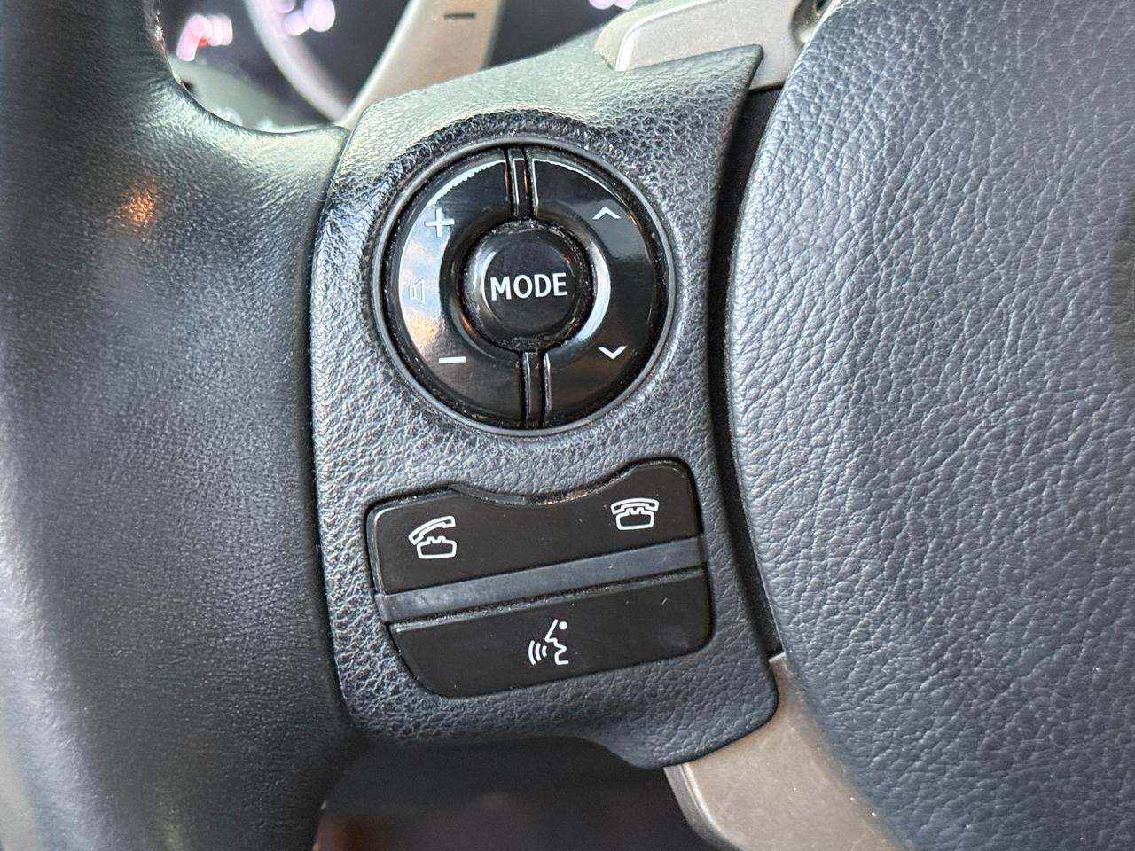 Lexus IS 250 4dr Sport Sdn Auto RWD 2014