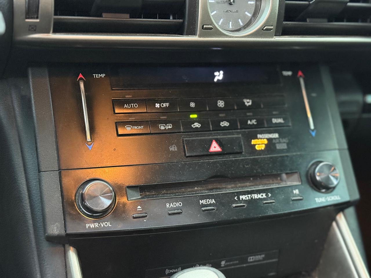 Lexus IS 250 4dr Sport Sdn Auto RWD 2014