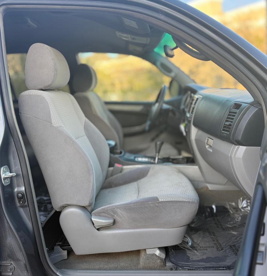 Toyota 4Runner 4dr SR5 V8 Auto (Natl) 2005