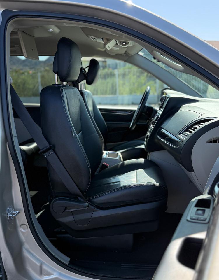 Chrysler Town & Country 4dr Wgn Touring 2015