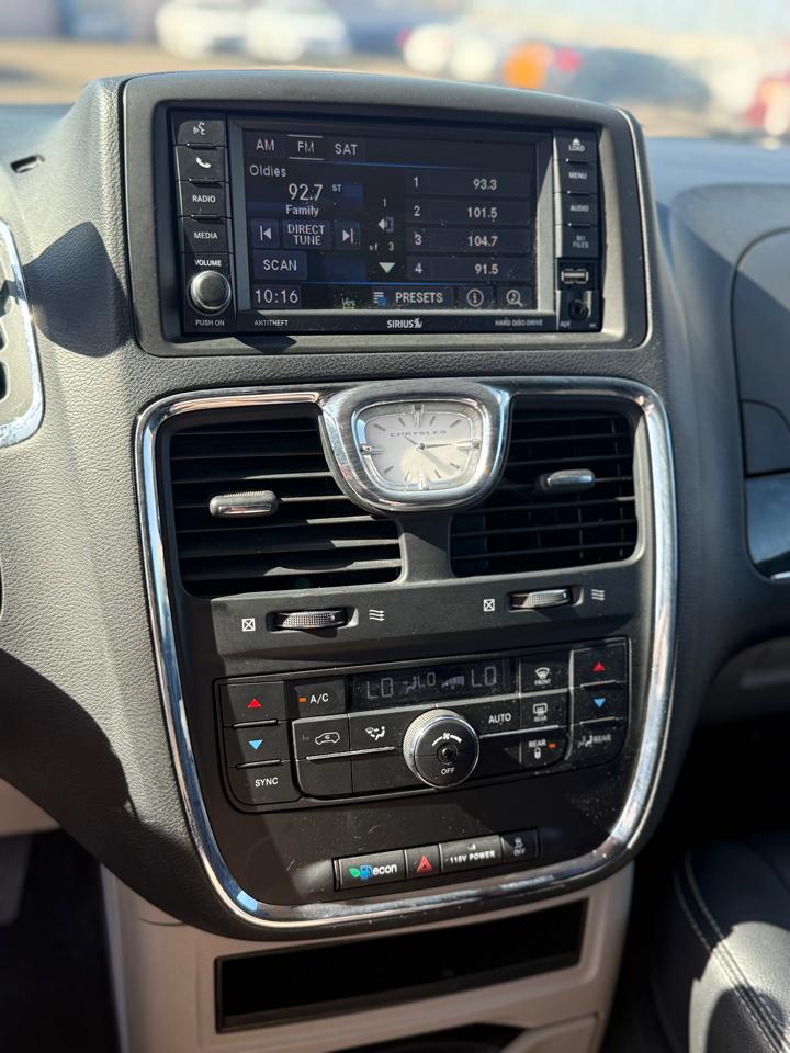 Chrysler Town & Country 4dr Wgn Touring 2015