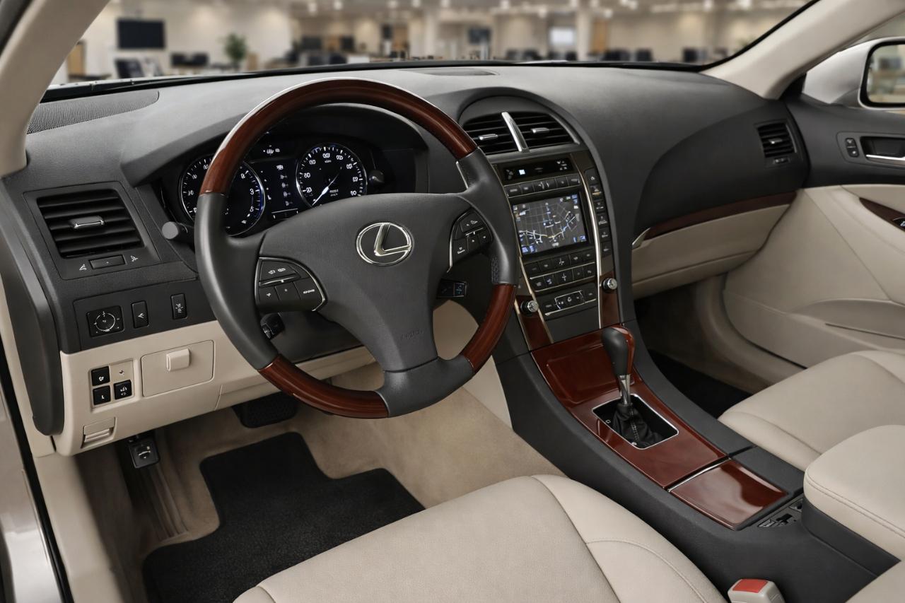Lexus ES 350 4dr Sdn 2012