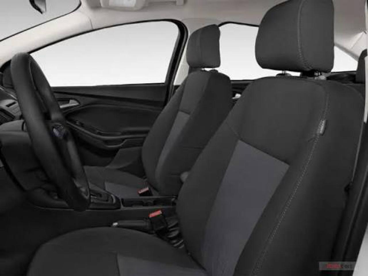 Ford Focus 4dr Sdn S 2015