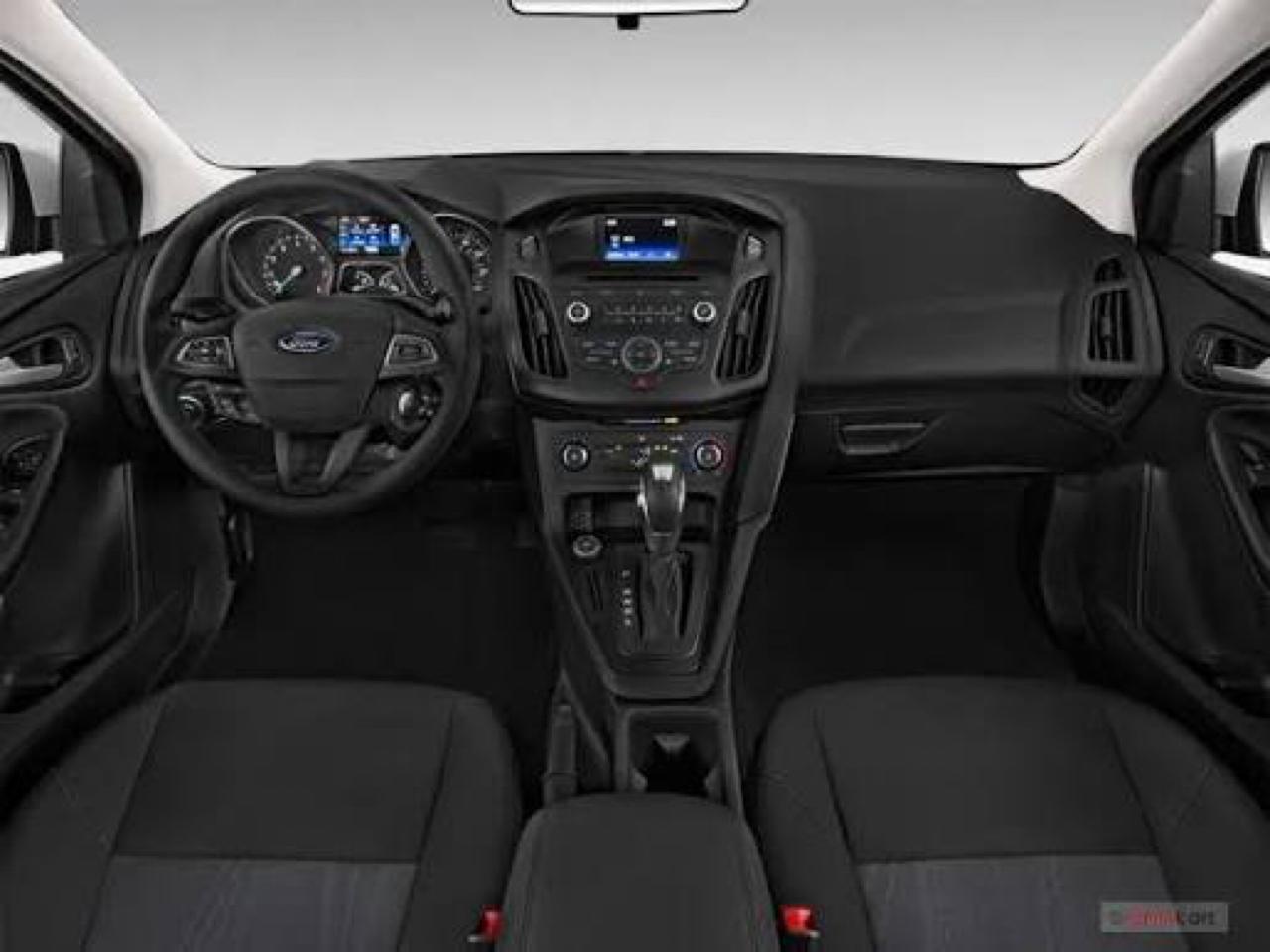 Ford Focus 4dr Sdn S 2015