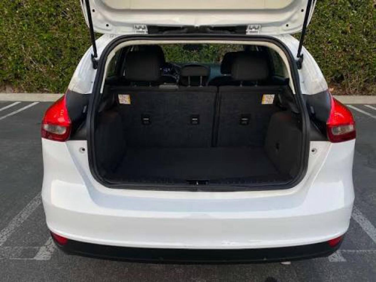 Ford Focus 4dr Sdn S 2015