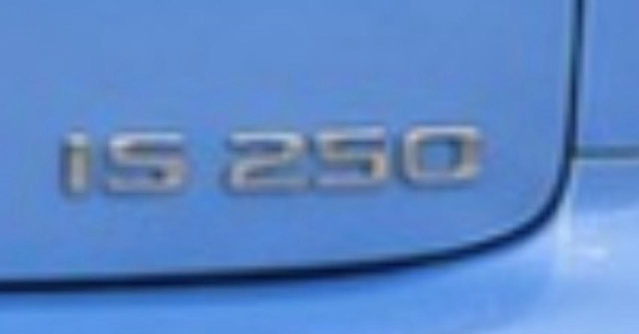 Lexus IS 250 4dr Sport Sdn Auto RWD 2012