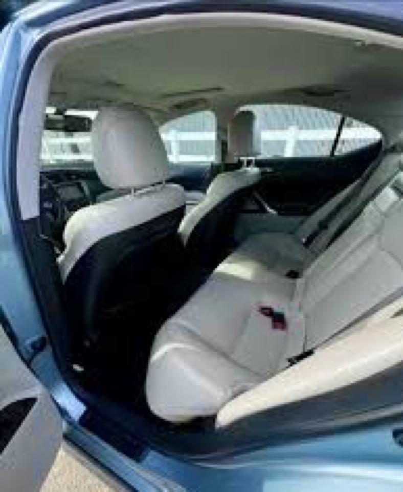 Lexus IS 250 4dr Sport Sdn Auto RWD 2012