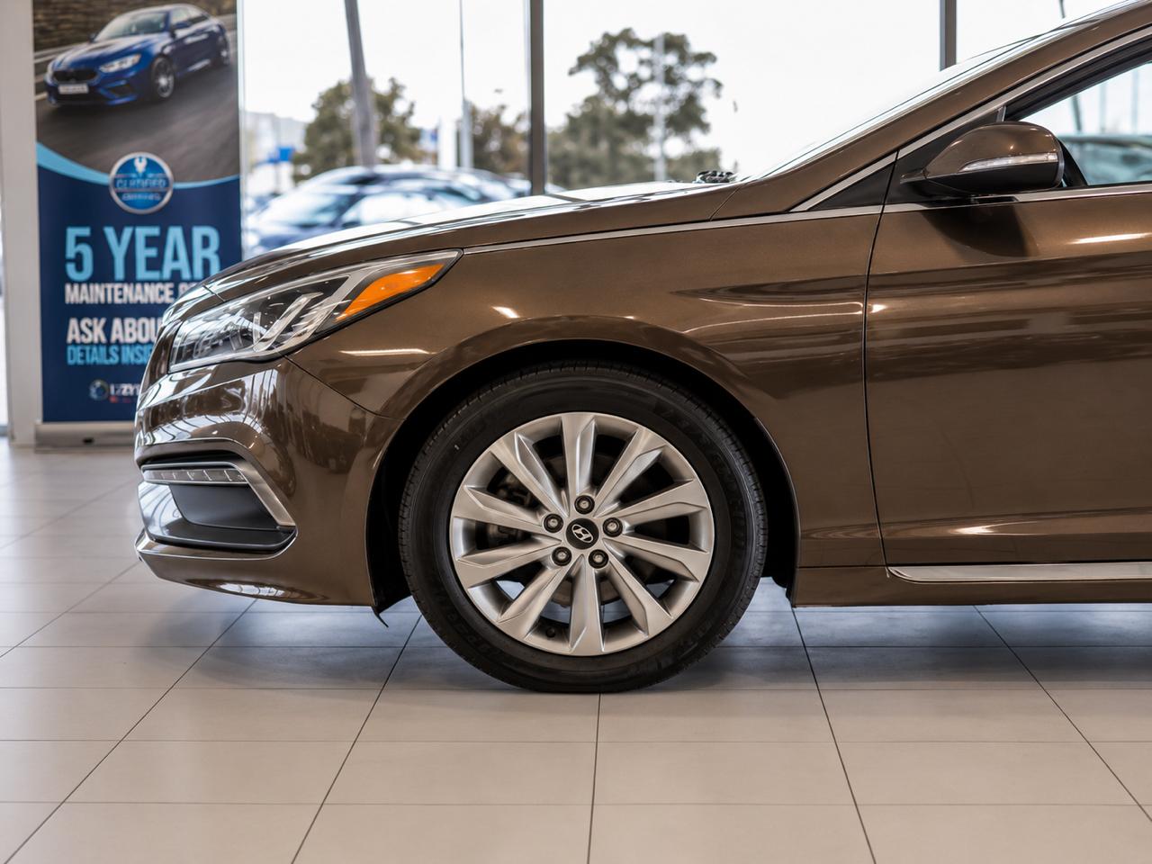 Hyundai Sonata 4dr Sdn 2.0T Sport *Ltd Avail* 2015