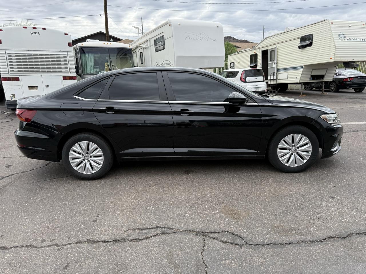 Volkswagen Jetta R-Line Auto w/SULEV 2019