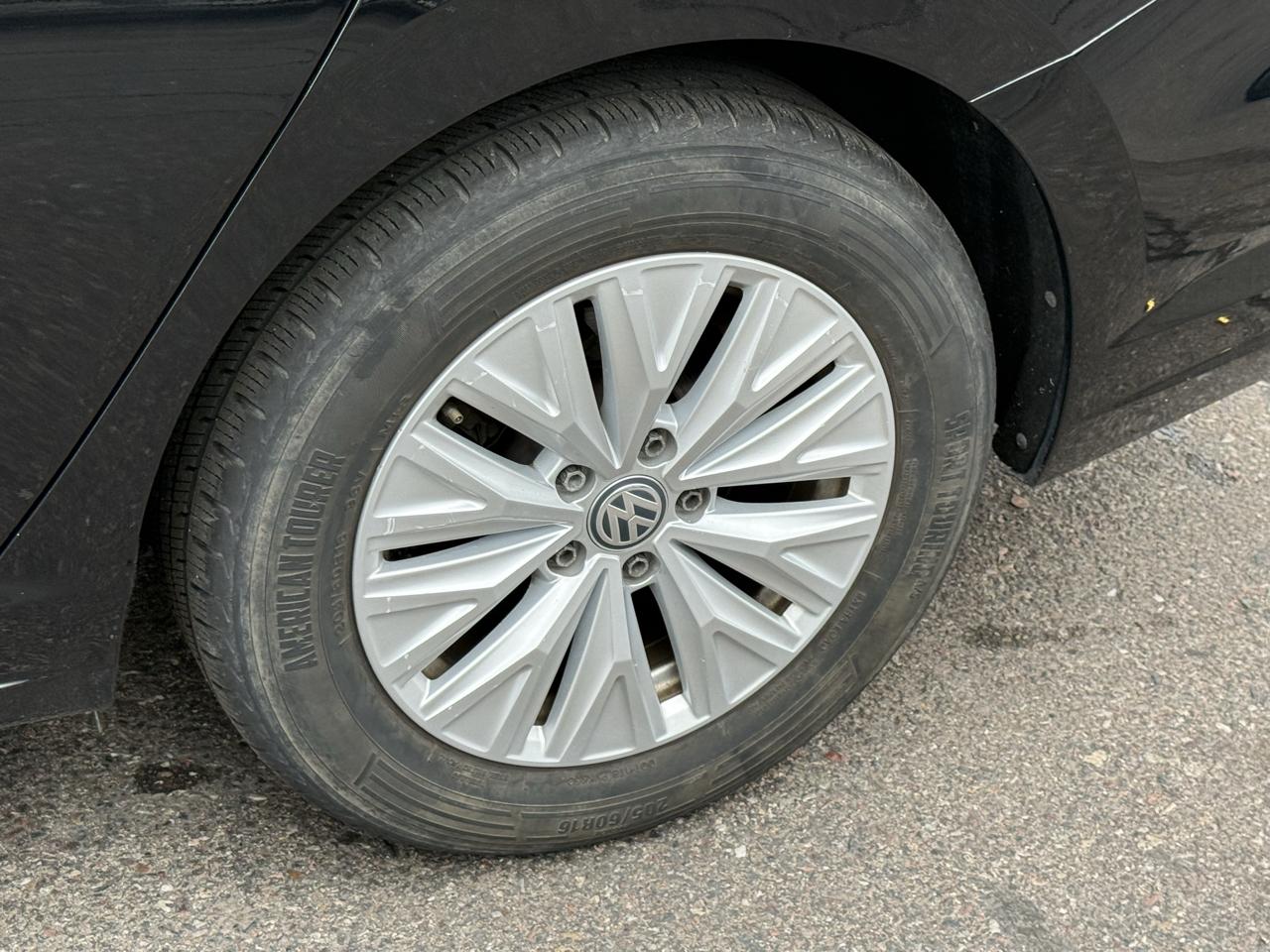 Volkswagen Jetta R-Line Auto w/SULEV 2019