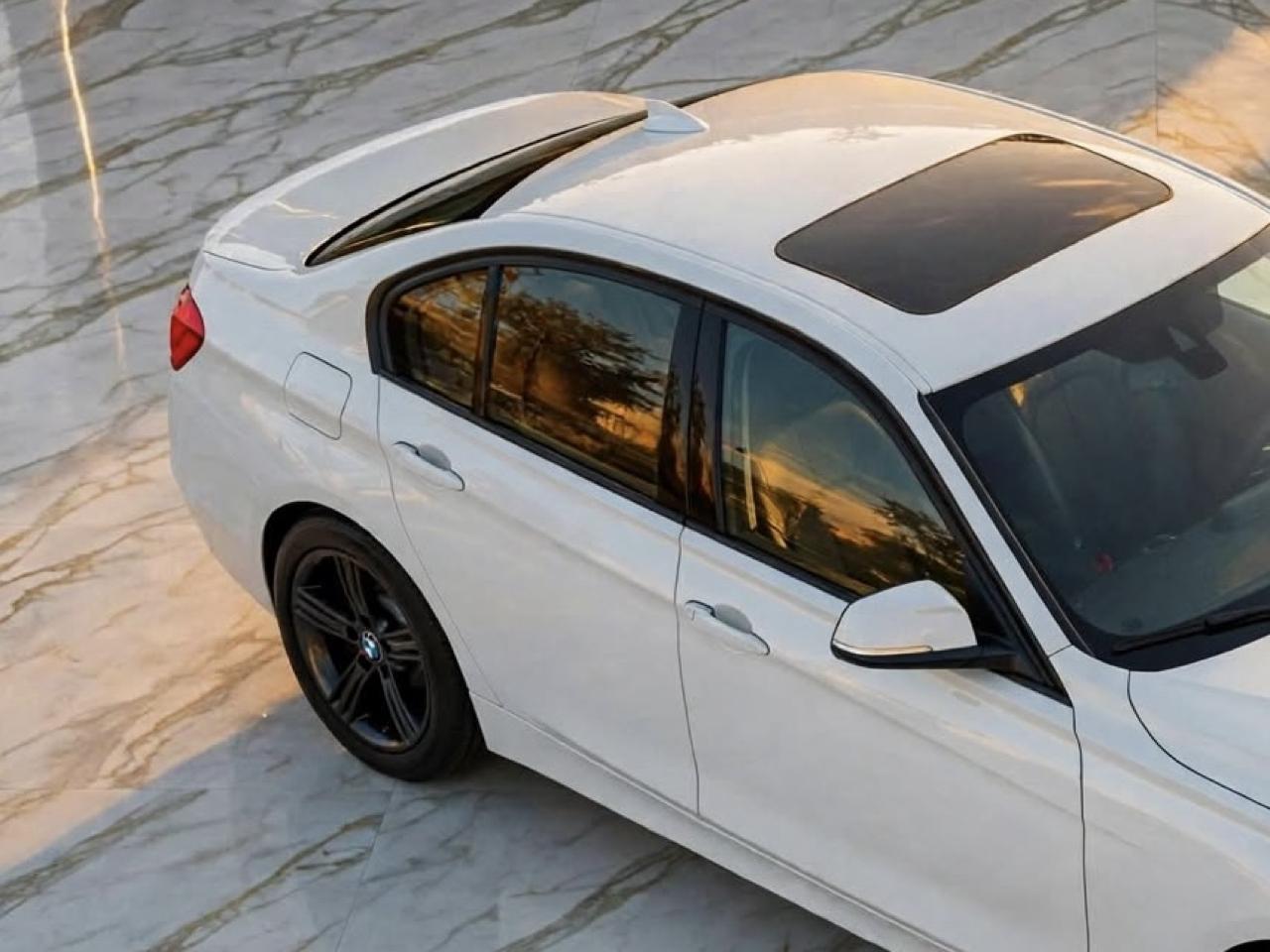 BMW 3 Series 4dr Sdn 320i RWD 2014