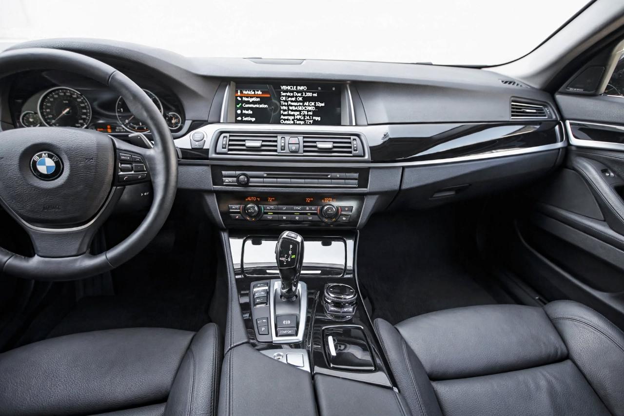 BMW 5 Series 4dr Sdn 528i RWD 2015