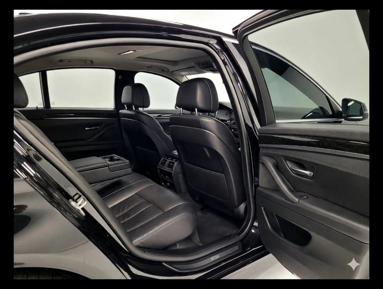 BMW 5 Series 4dr Sdn 528i RWD 2015