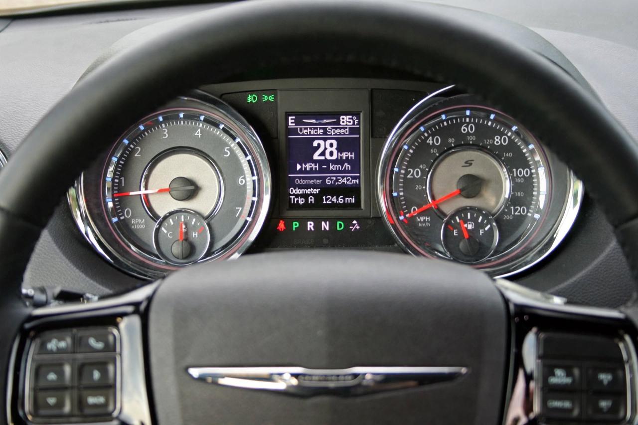 Chrysler Town & Country 4dr Wgn Touring 2014