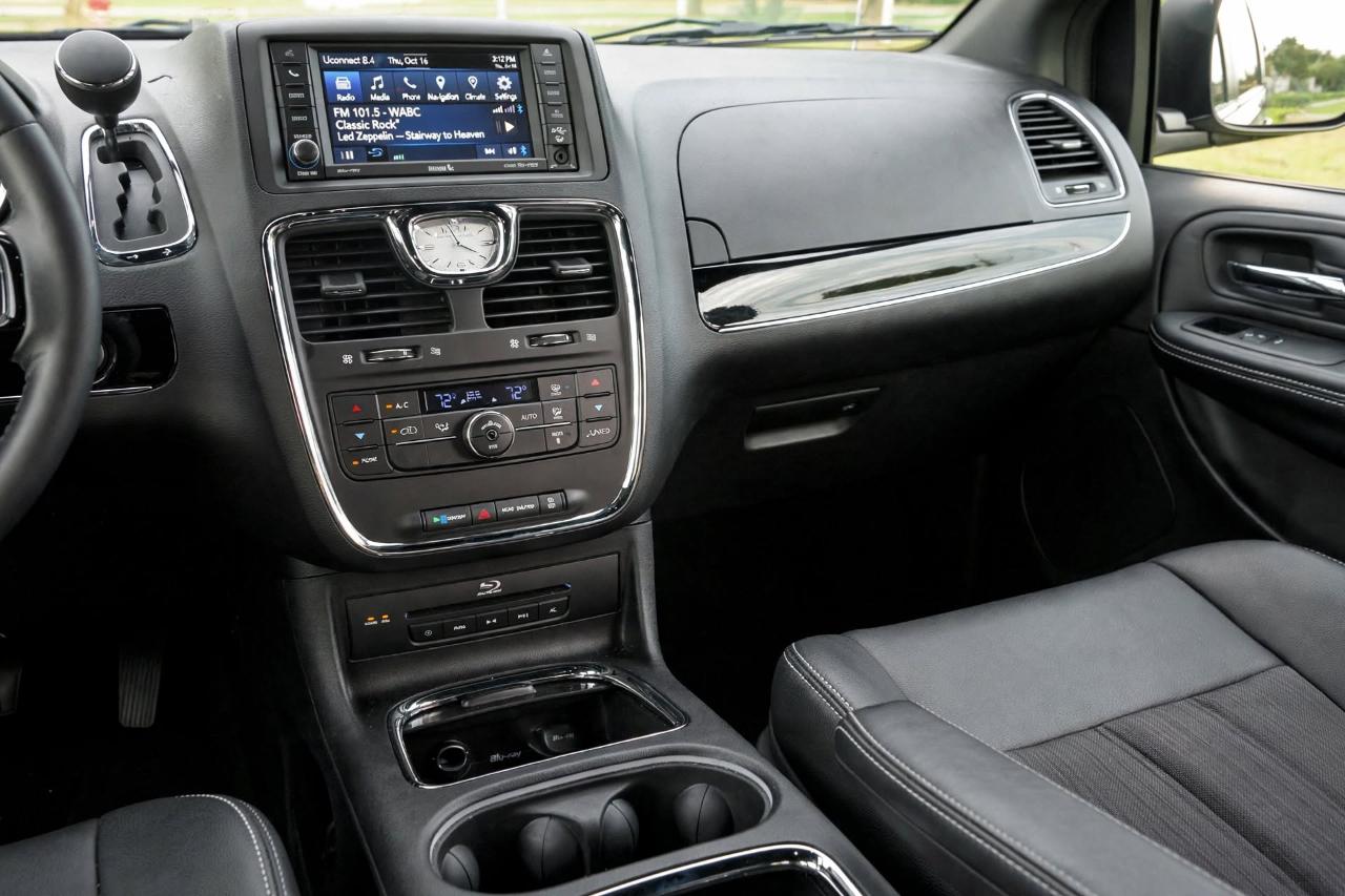 Chrysler Town & Country 4dr Wgn Touring 2014