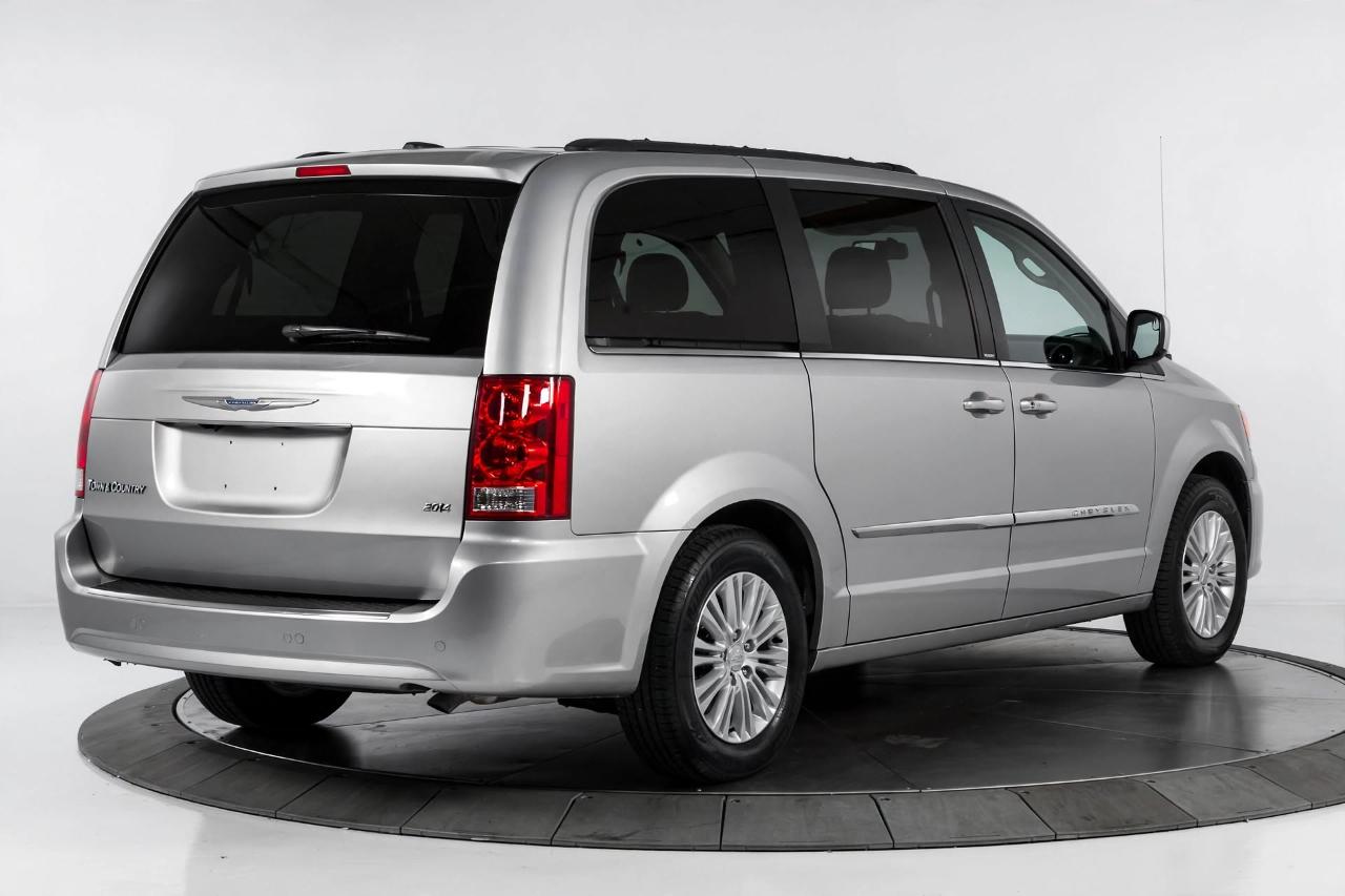 Chrysler Town & Country 4dr Wgn Touring 2014