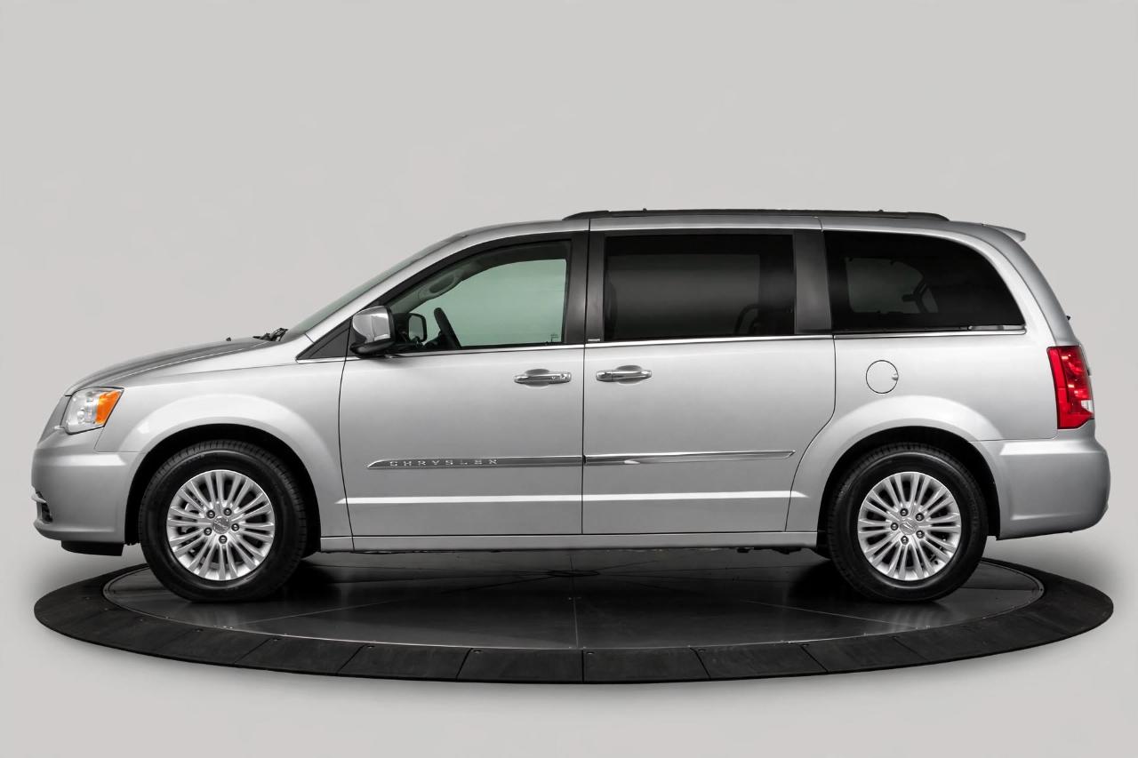 Chrysler Town & Country 4dr Wgn Touring 2014