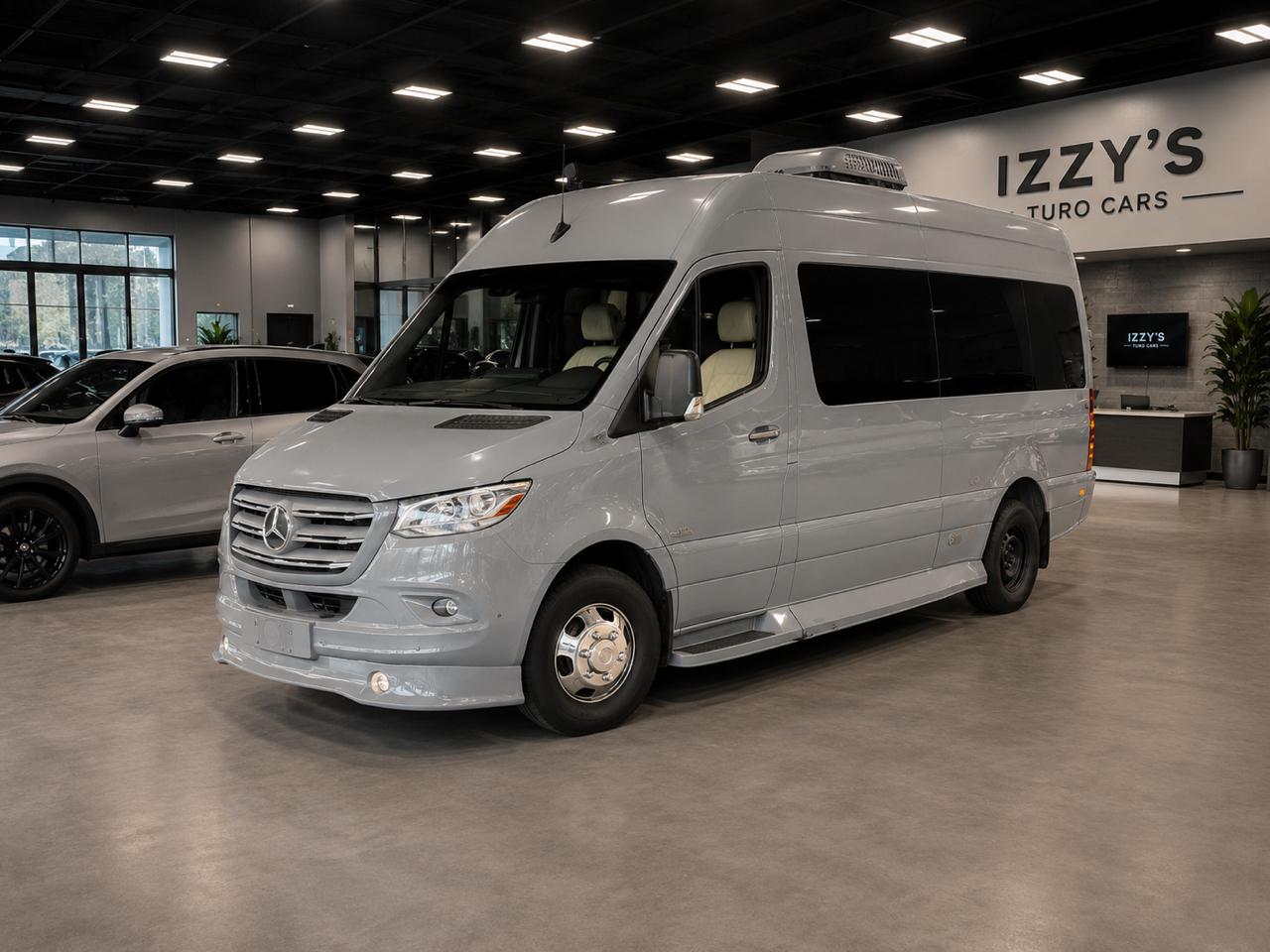 Mercedes-Benz Sprinter Van 3500 High Roof V6 170" RWD 2019