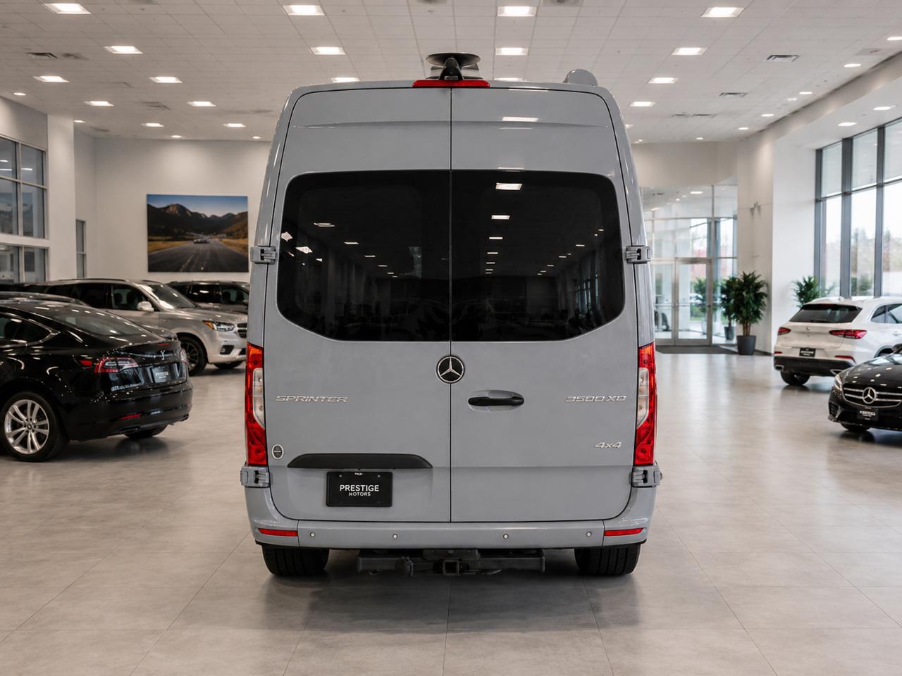 Mercedes-Benz Sprinter Van 3500 High Roof V6 170" RWD 2019