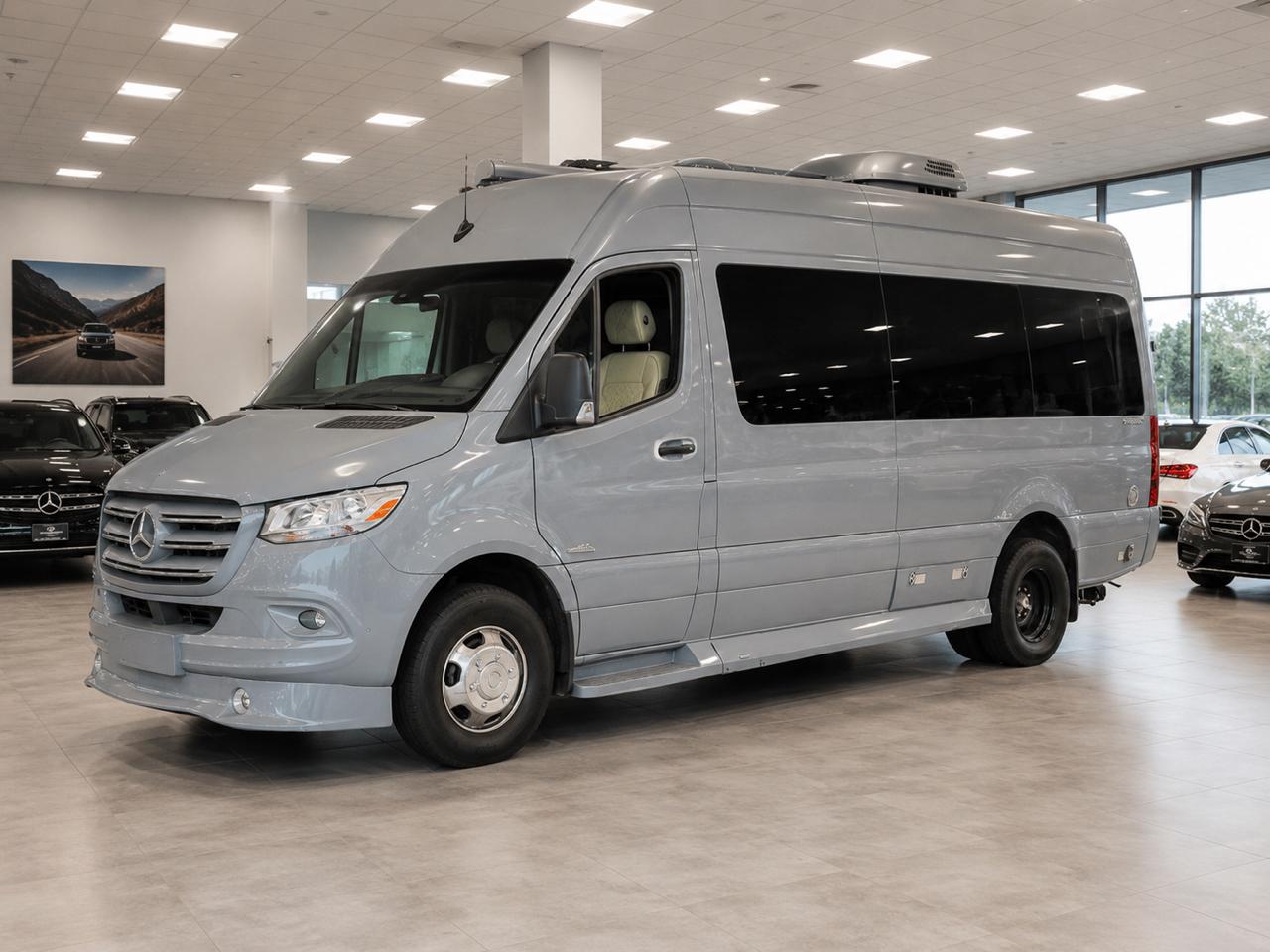 Mercedes-Benz Sprinter Van 3500 High Roof V6 170" RWD 2019