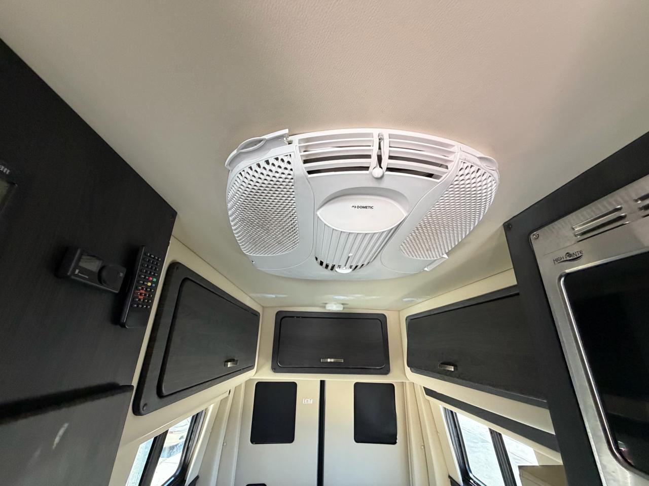 Mercedes-Benz Sprinter Van 3500 High Roof V6 170" RWD 2019