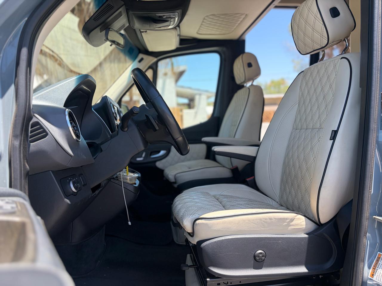Mercedes-Benz Sprinter Van 3500 High Roof V6 170" RWD 2019