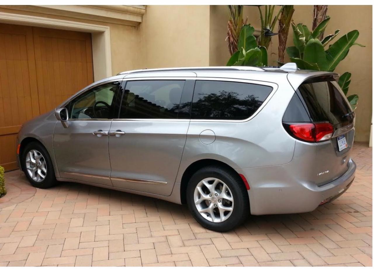 Chrysler Pacifica Touring-L FWD 2017