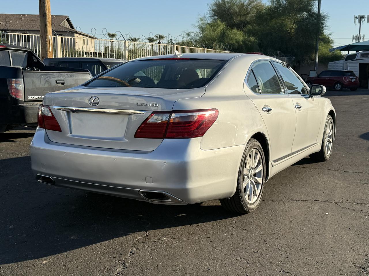 Lexus LS 460 4dr Sdn RWD 2012