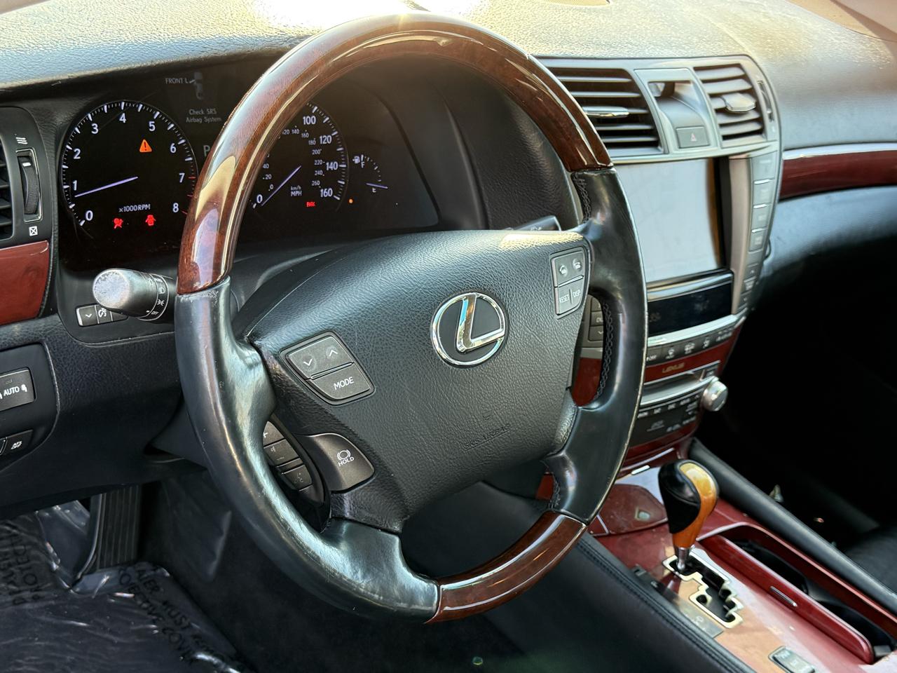 Lexus LS 460 4dr Sdn RWD 2012