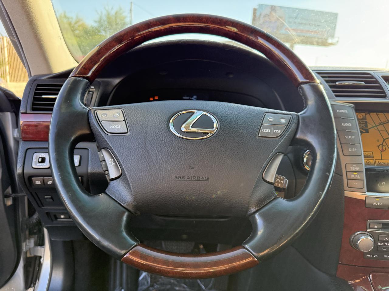 Lexus LS 460 4dr Sdn RWD 2012