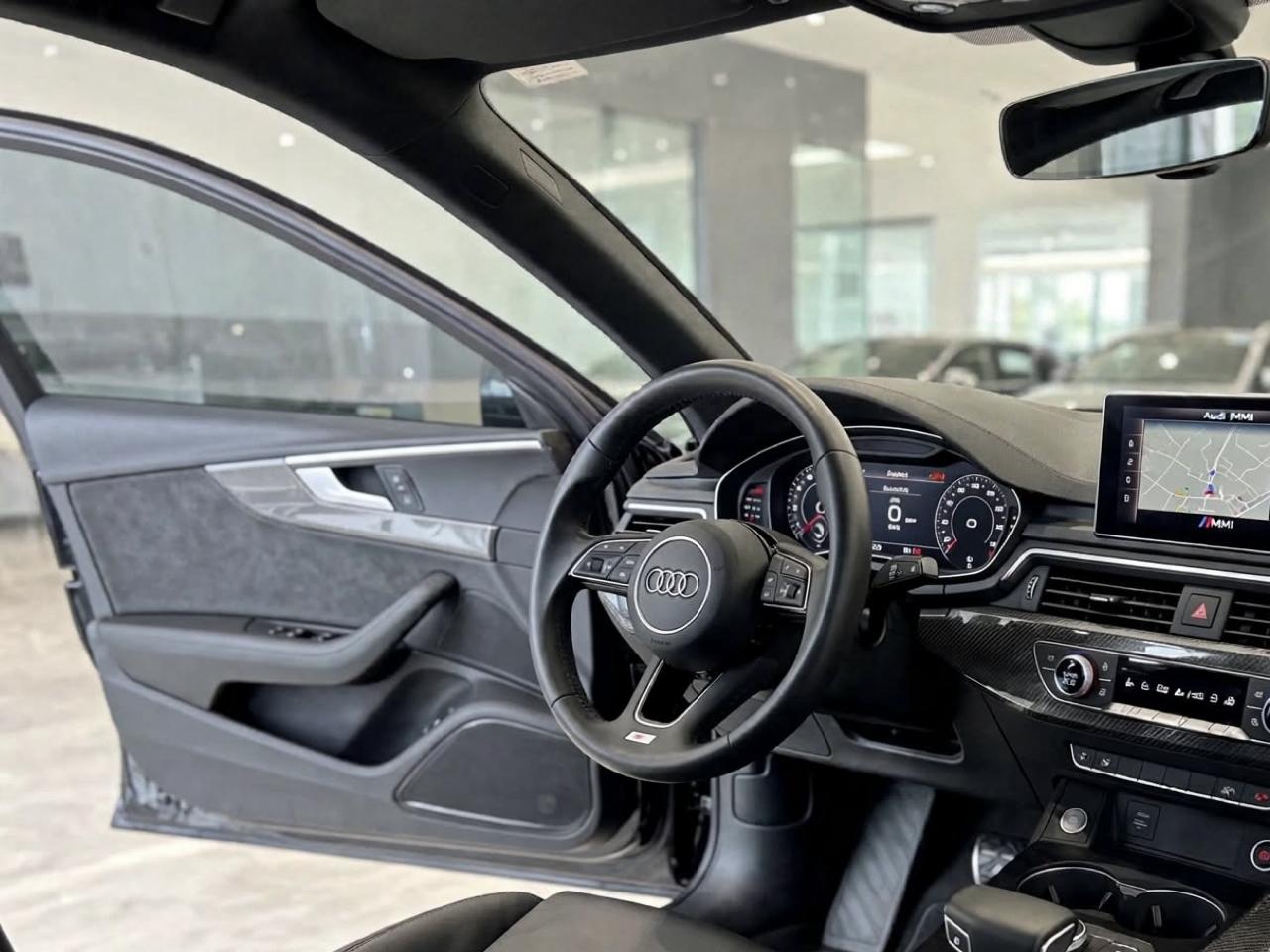 Audi A4 2.0 TFSI ultra Tech Premium S Tronic FWD 2018