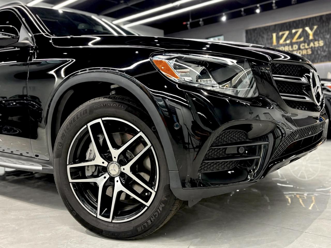 Mercedes-Benz GLC GLC 300 4MATIC SUV 2017