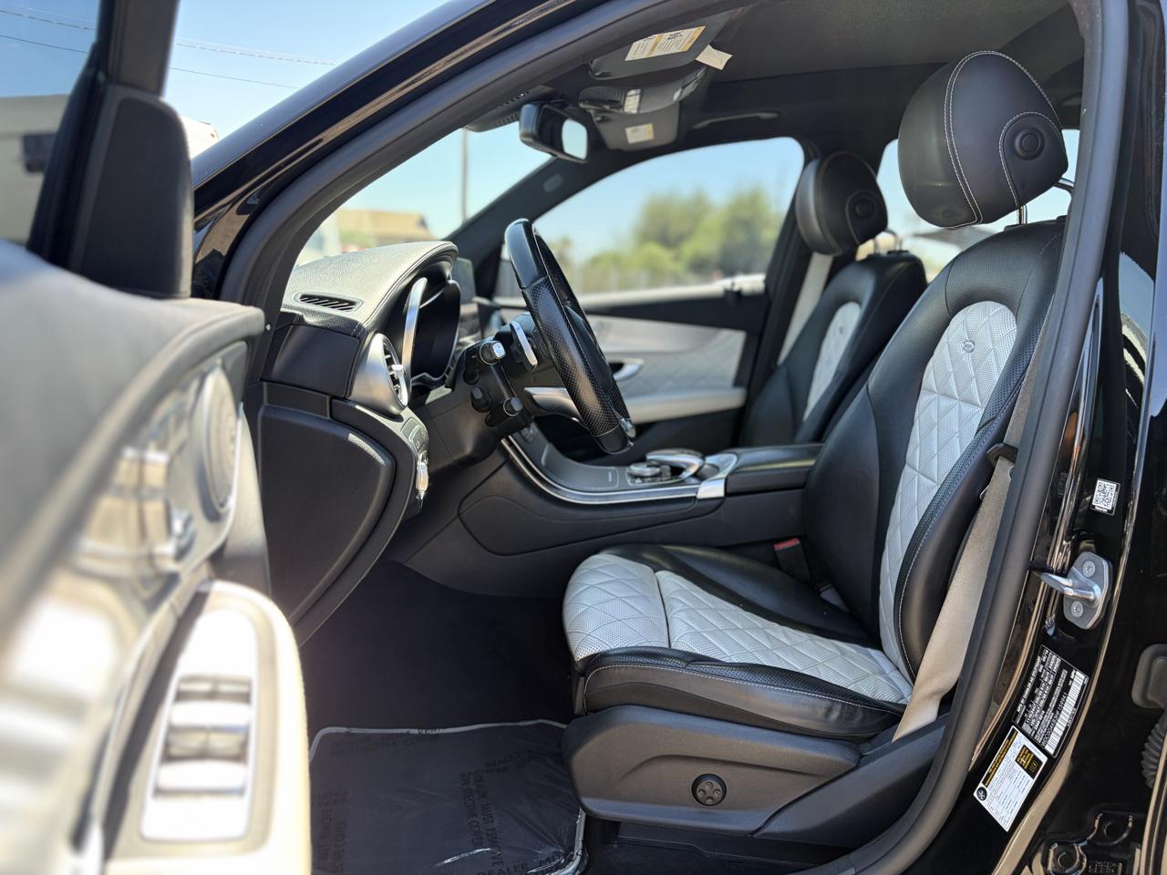 Mercedes-Benz GLC GLC 300 4MATIC SUV 2017