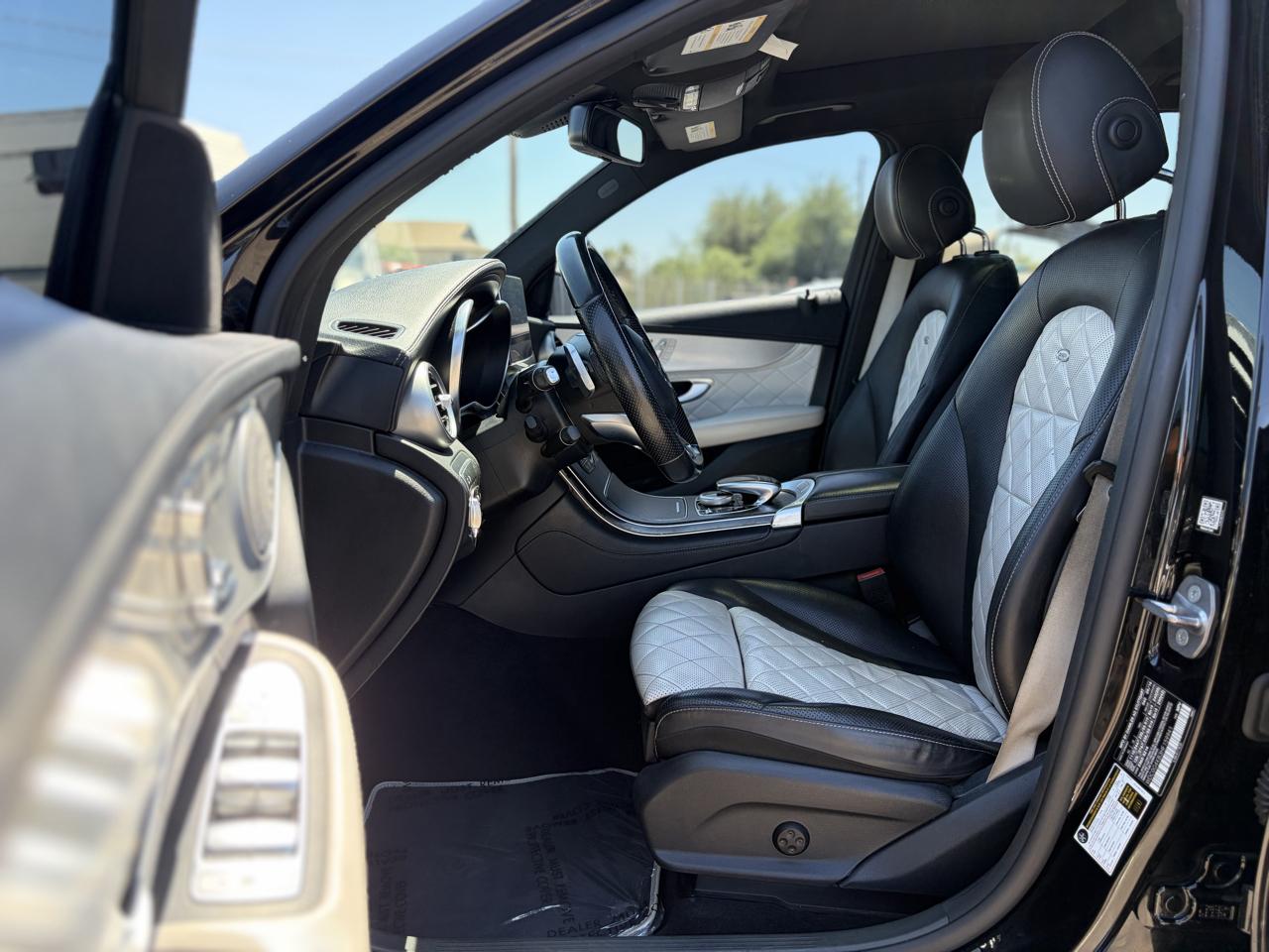 Mercedes-Benz GLC GLC 300 4MATIC SUV 2017