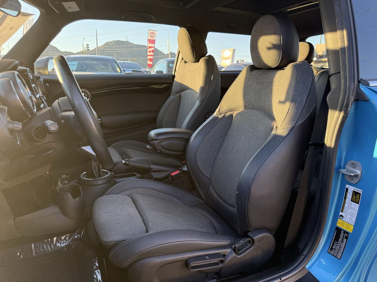 MINI Cooper Hardtop 2dr HB 2015