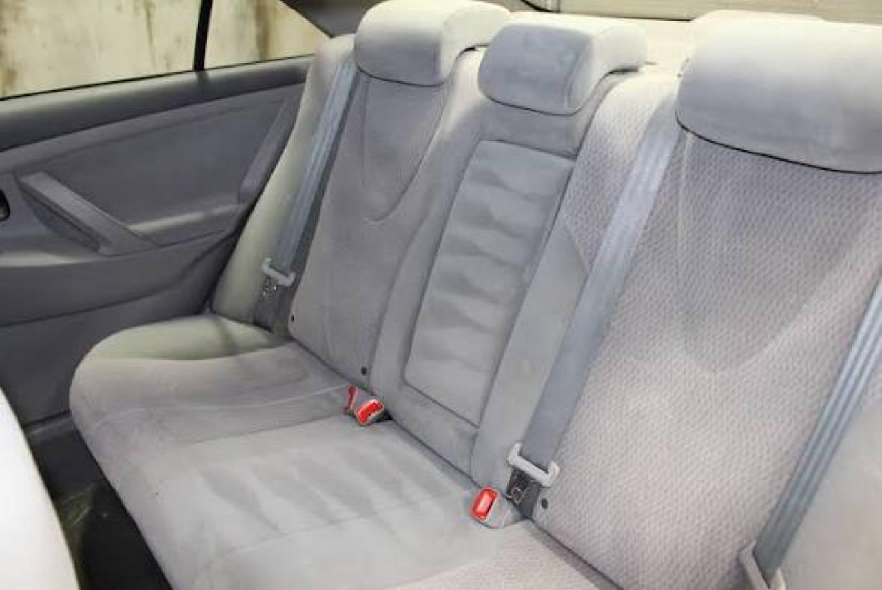 Toyota Camry 4dr Sdn I4 Man LE (Natl) 2011