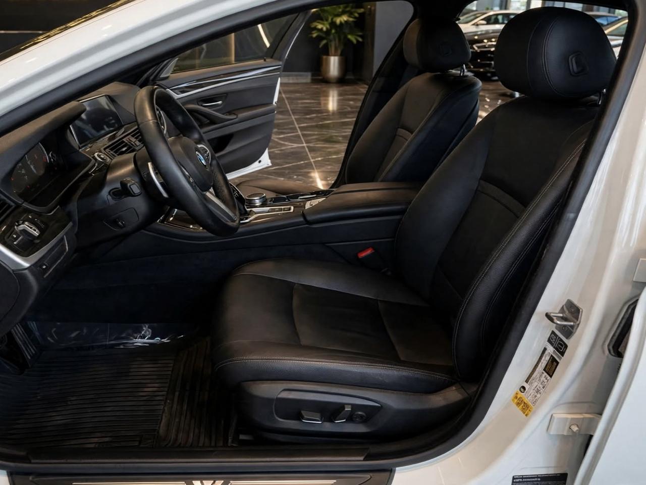 BMW 5 Series 4dr Sdn 535i RWD 2014