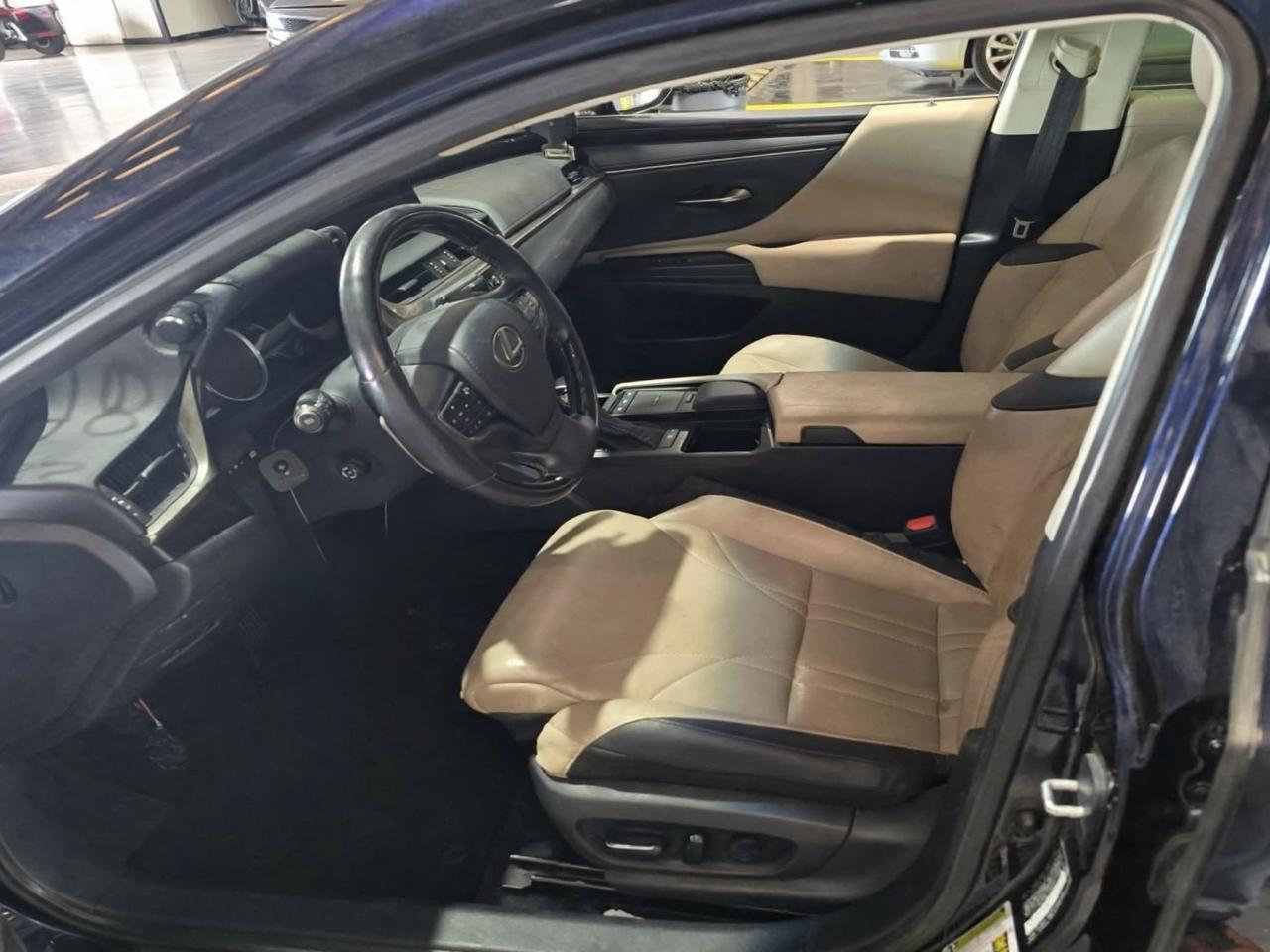 Lexus ES ES 350 Luxury FWD 2020